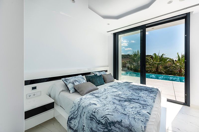 Bathroom in villa for sale in Calpe