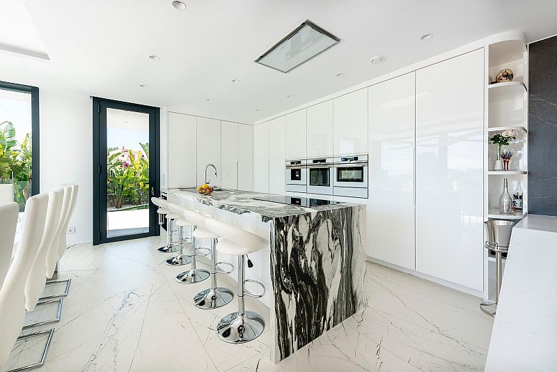 Kitchen in villa for sale in Calpe