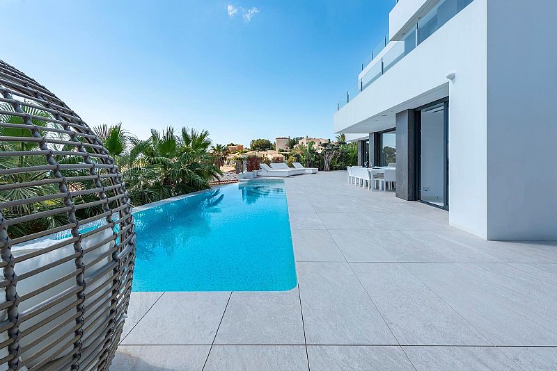 Pool area in villa for sale in Calpe