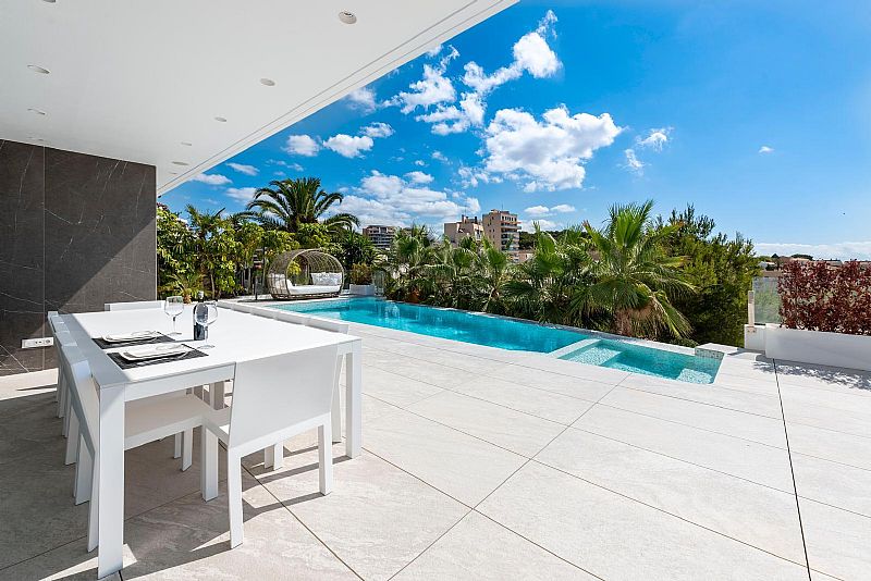 Garden in villa for sale in Calpe