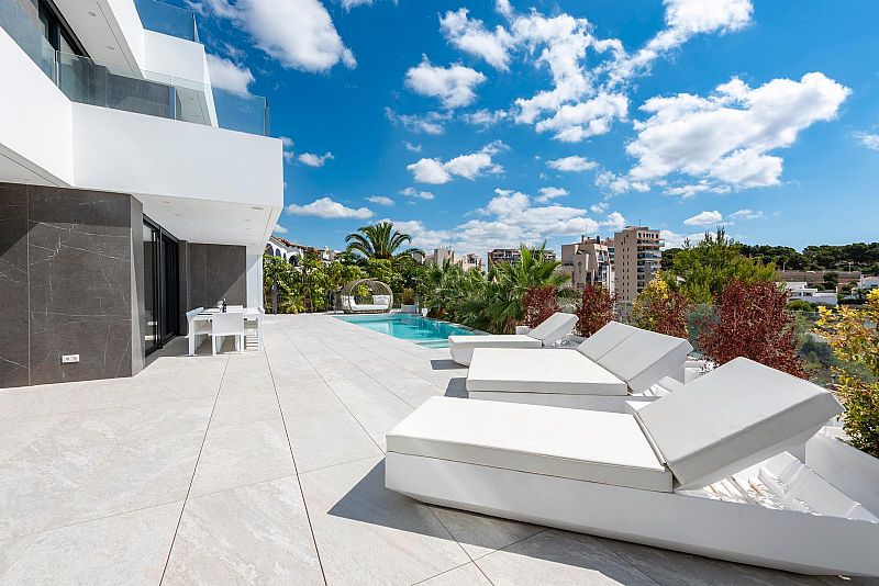 Dining area in villa for sale in Calpe
