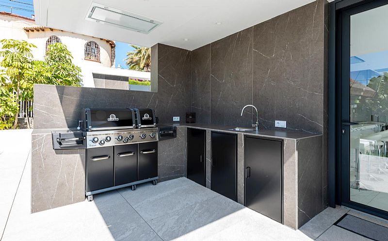 Garden in villa for sale in Calpe