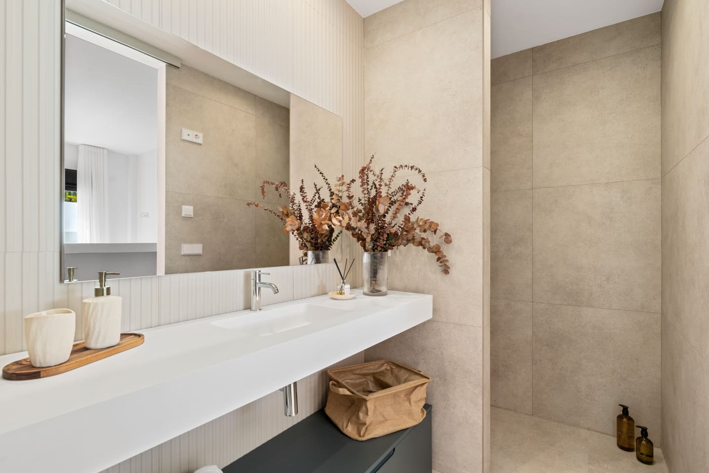 Bedroom in villa for sale in Polop