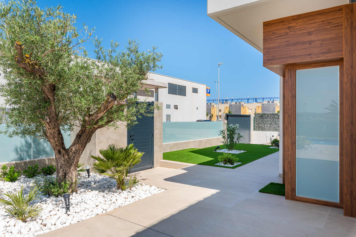 Master bedroom in villa for sale in Dehesa de Campoamor
