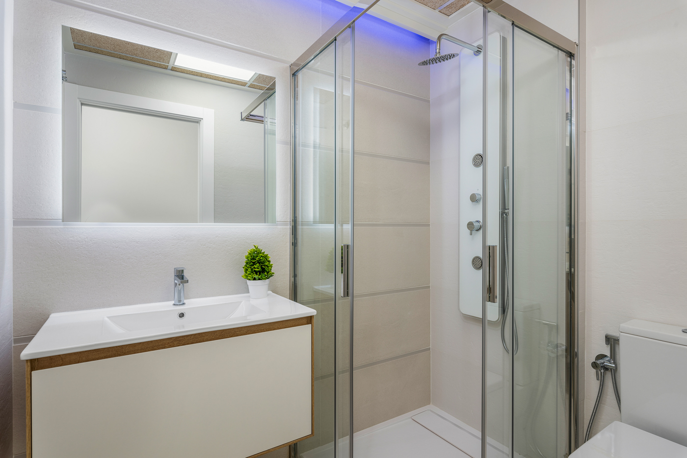 Master bedroom in low_bungalow for sale in Torrevieja