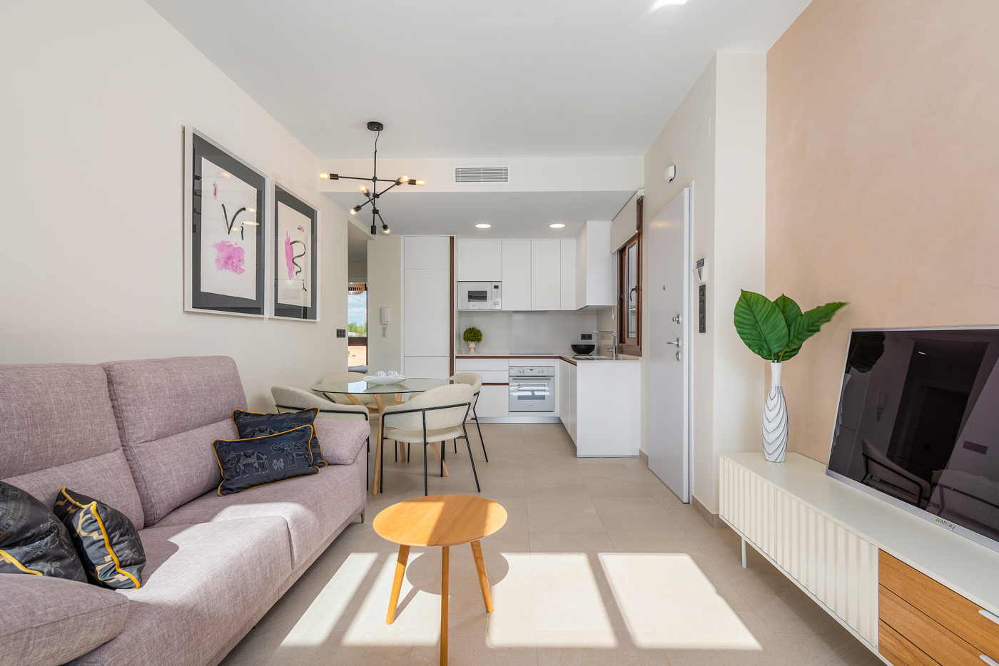 Located in the charming town of Torrevieja, this residential complex offers a selection of 42 proper
