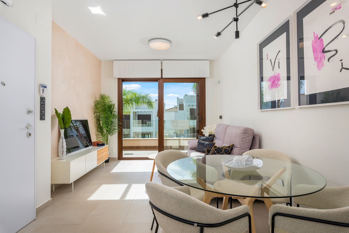 Located in the charming town of Torrevieja, this residential complex offers a selection of 42 proper