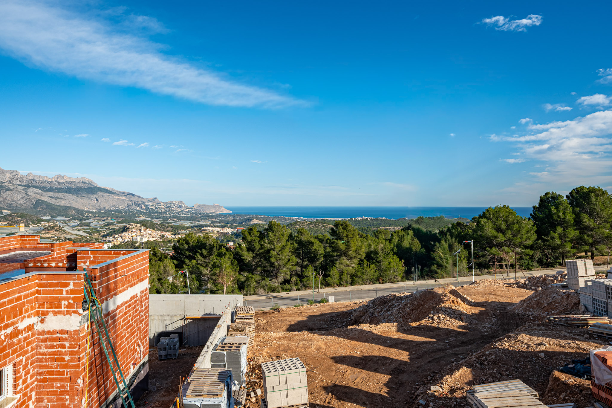 Garden in villa for sale in Polop