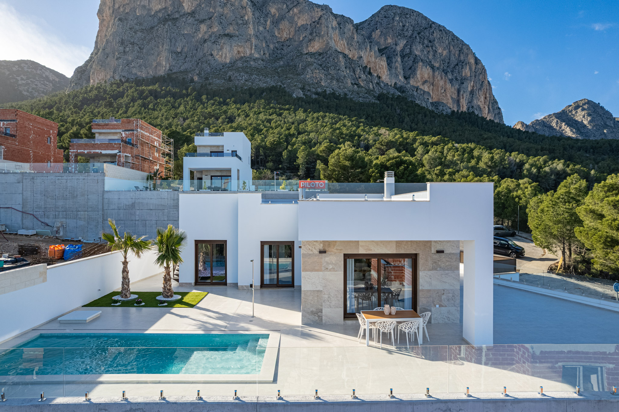 Master bedroom in villa for sale in Polop