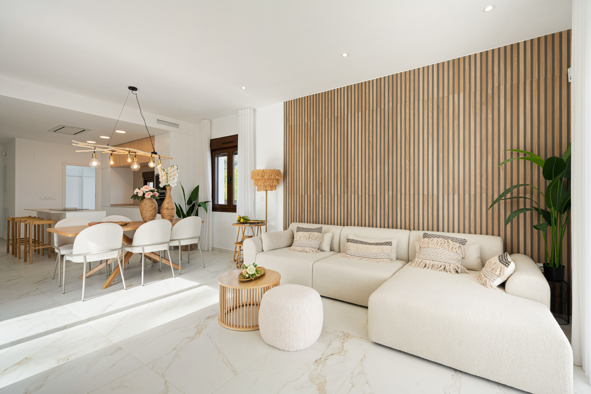 Bedroom in villa for sale in Polop