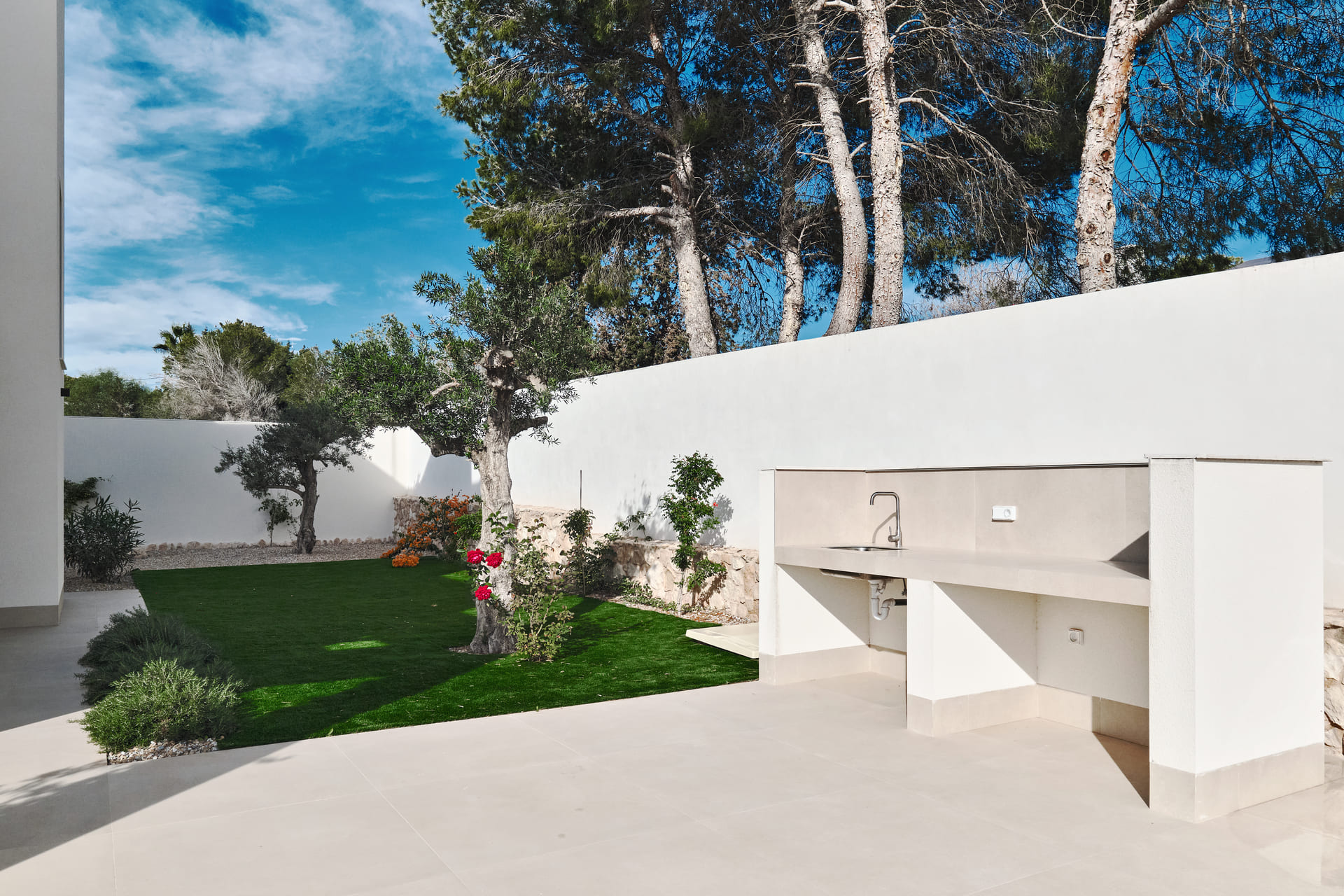 Master bedroom in villa for sale in Orihuela Costa