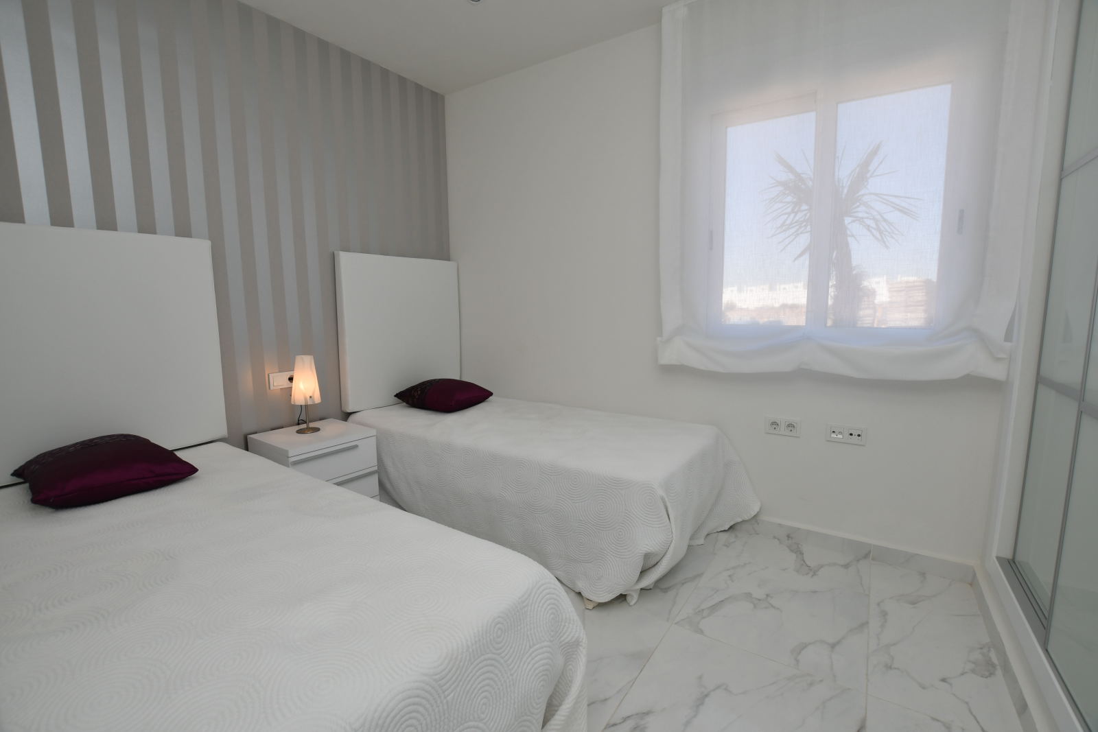 Master bedroom in low_bungalow for sale in San Miguel de Salinas