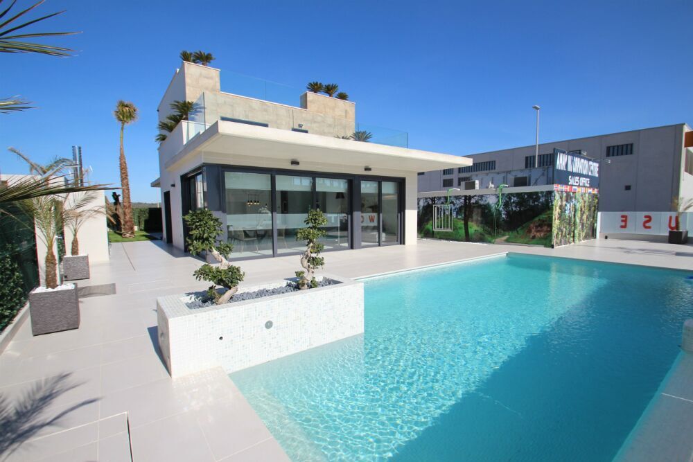 Located in the charming setting of San Miguel de Salinas, these villas offer an exclusive lifestyle