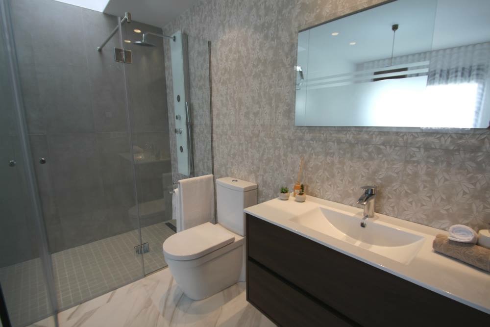 Bathroom in villa for sale in San Miguel de Salinas