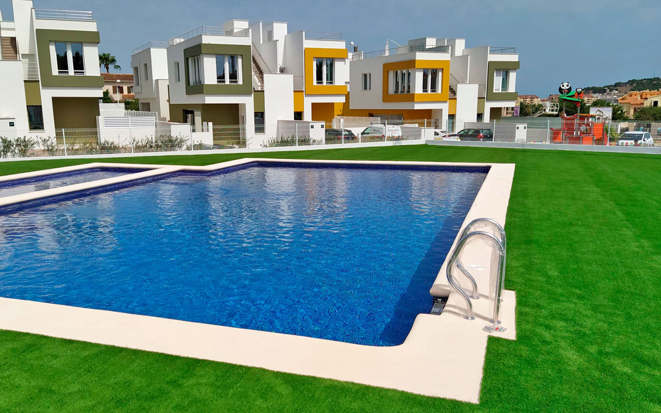 Pool area in villa for sale in Dénia