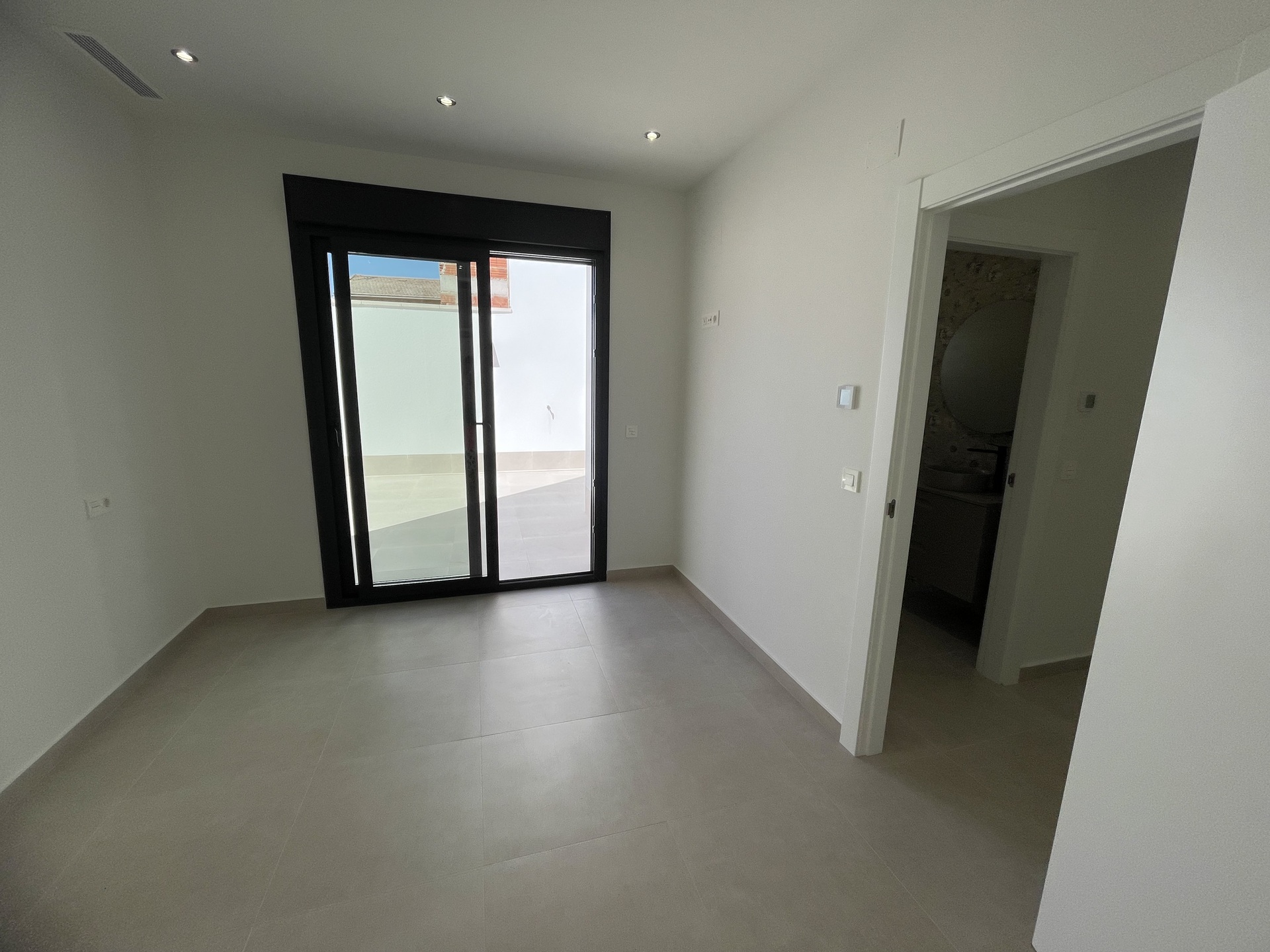 Terrace in villa for sale in Heredades
