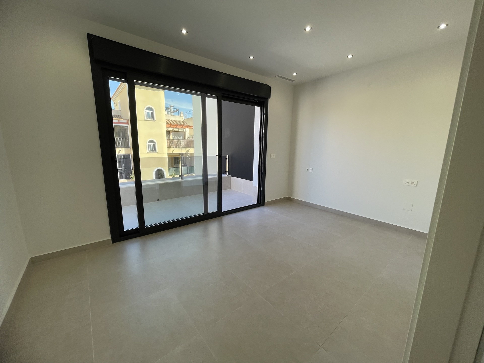 Bedroom in villa for sale in Heredades