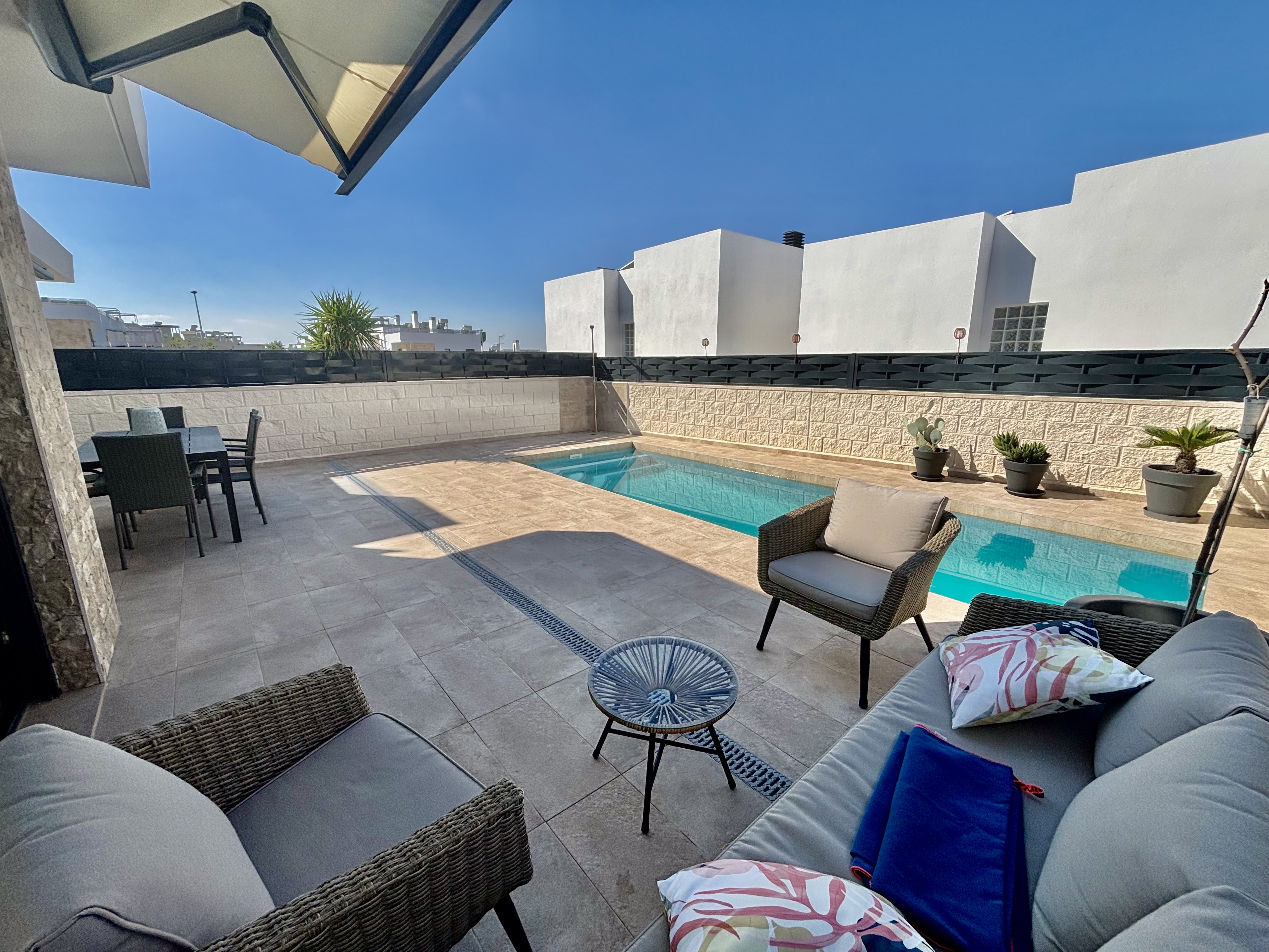 Exterior view in villa for sale in Benijófar