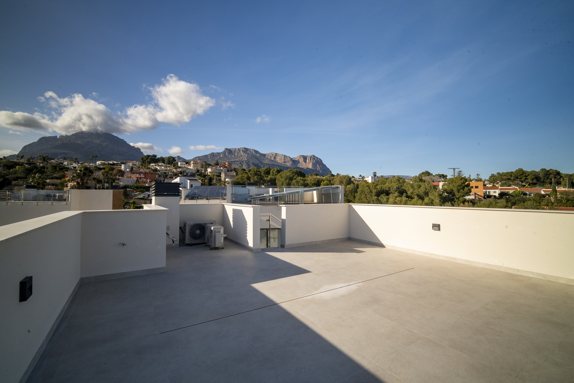 Master bedroom in villa for sale in La Nucía