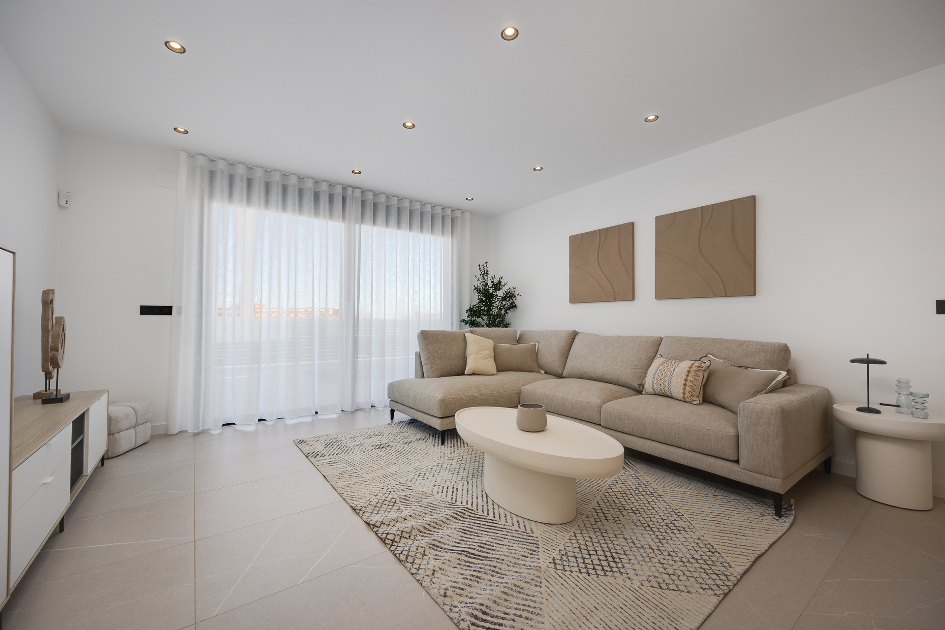 Pool area in villa for sale in Torrevieja