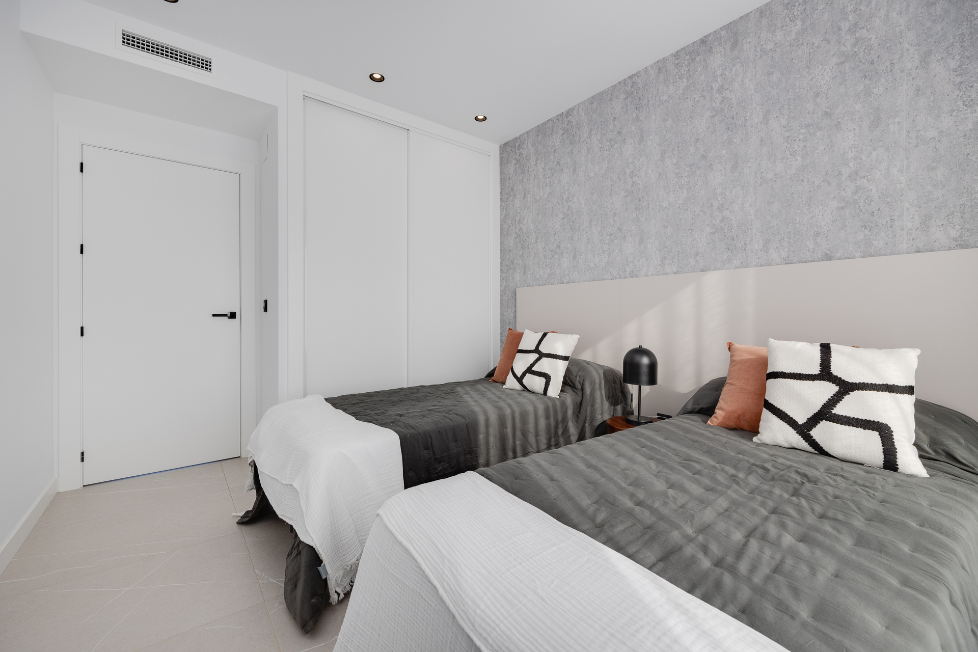 Terrace in villa for sale in Torrevieja