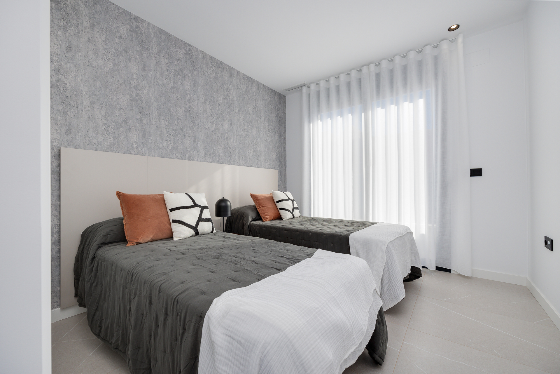 Bedroom in villa for sale in Torrevieja
