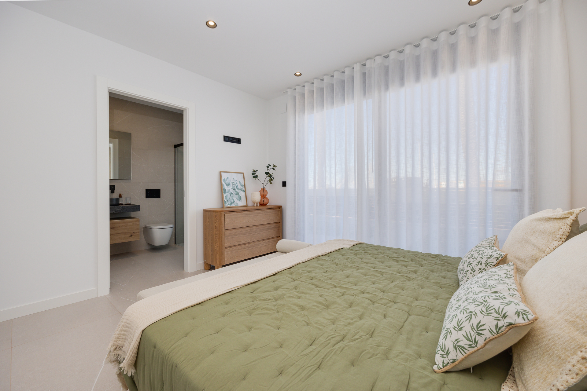 Pool area in villa for sale in Torrevieja