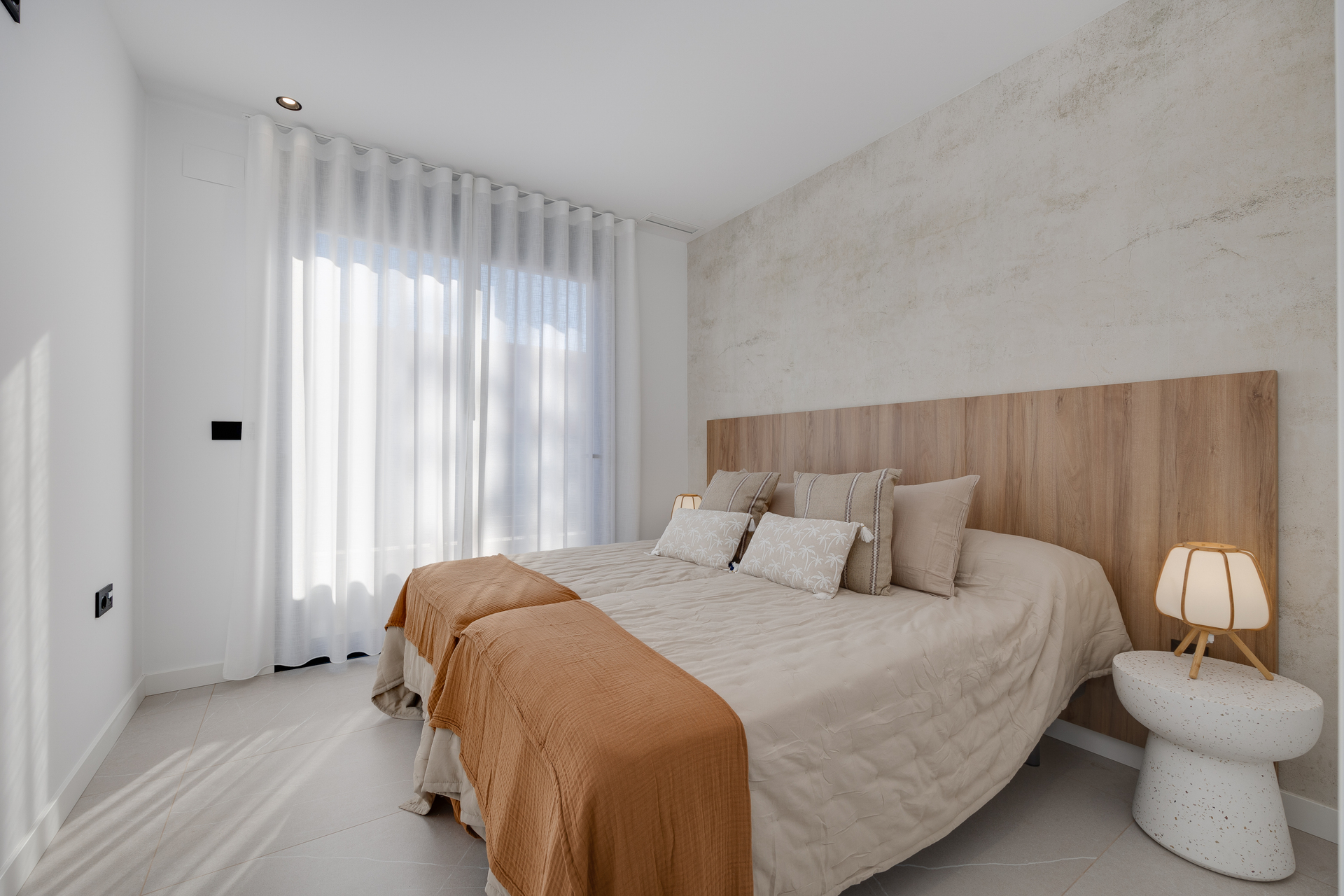 Bedroom in villa for sale in Torrevieja