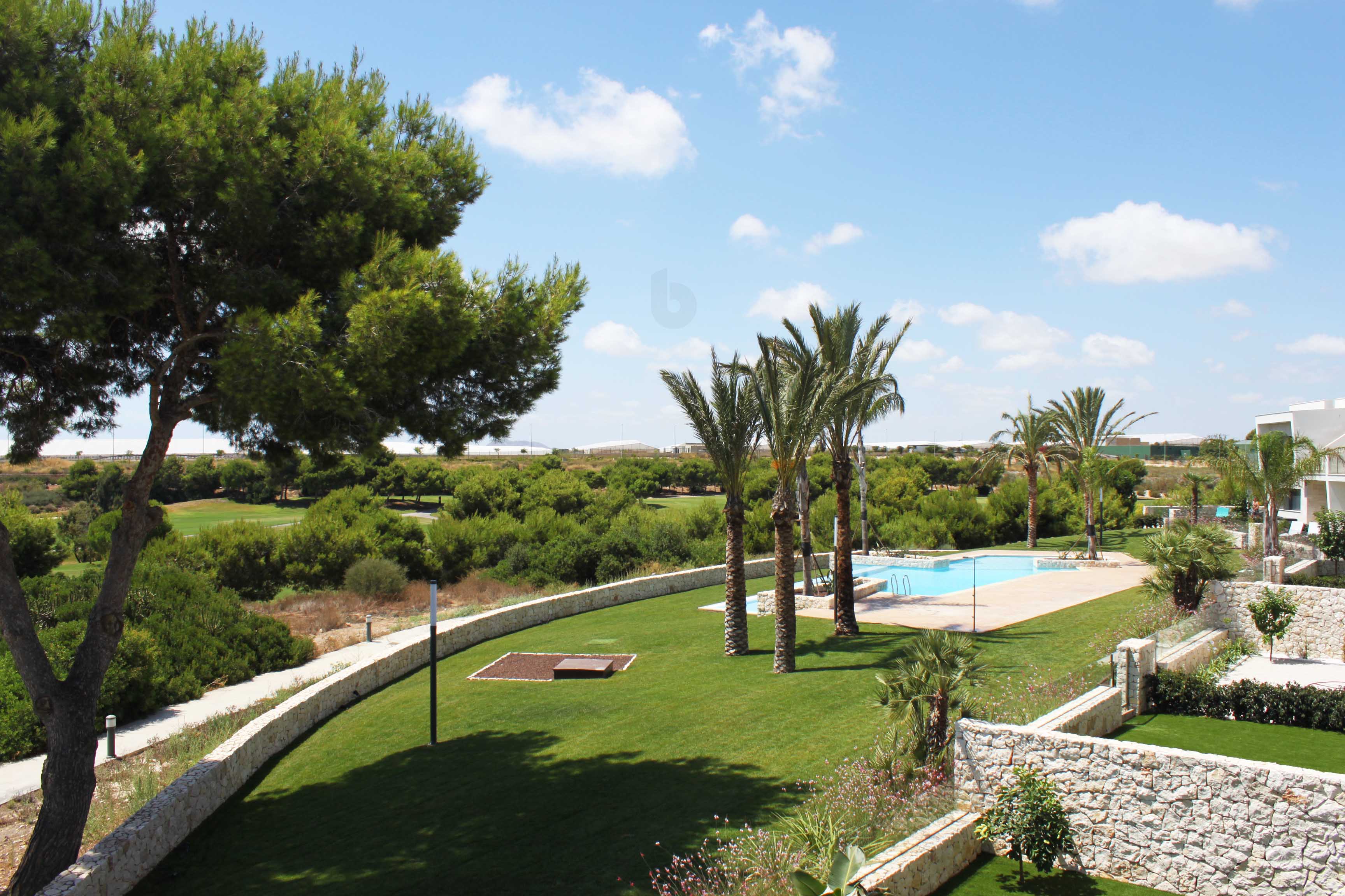 Located in the charming setting of Pinar de Campoverde, this residential complex offers a selection