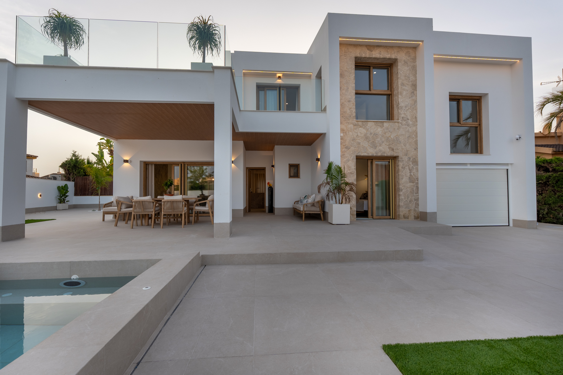 Garden in villa for sale in Orihuela Costa