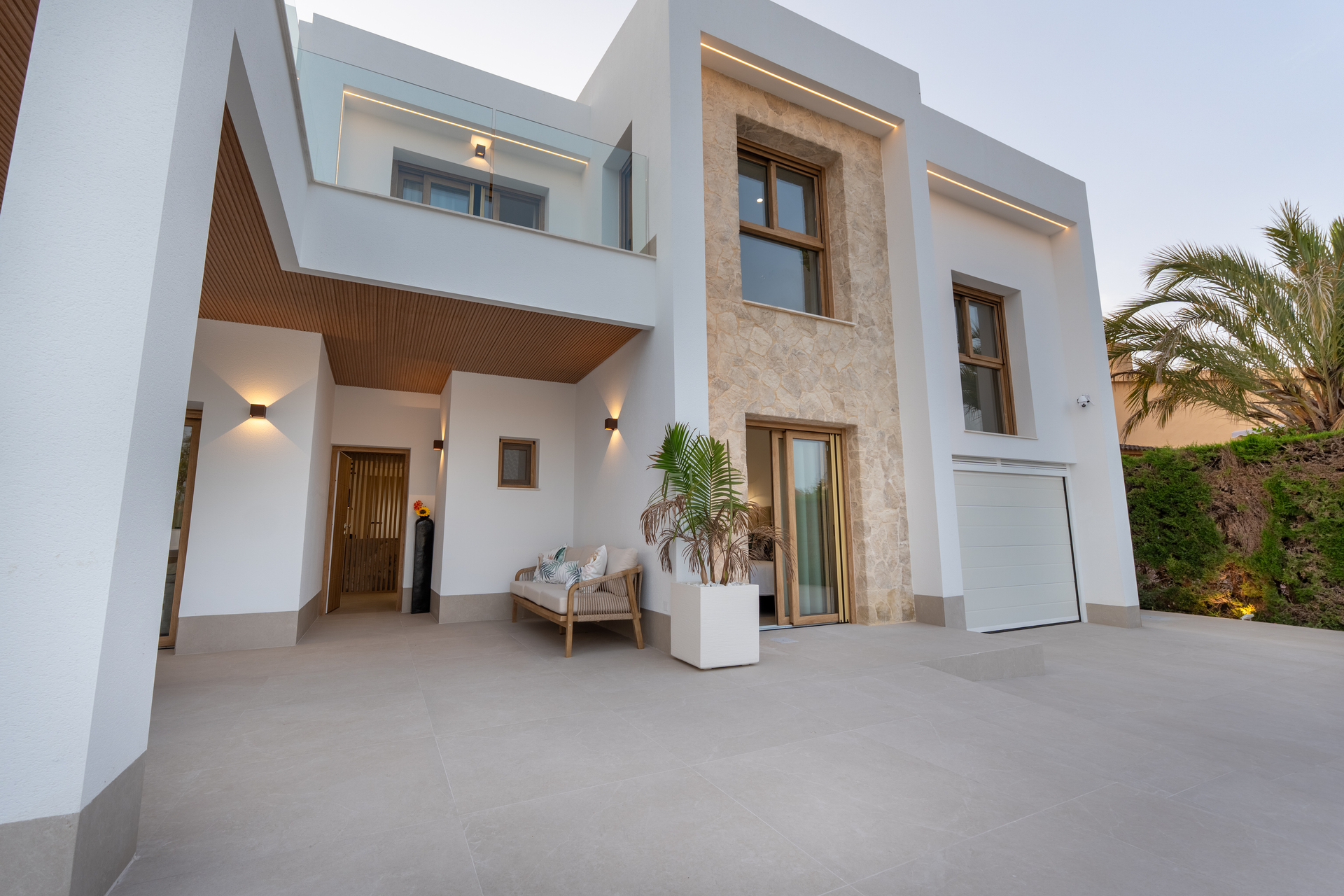 Dining area in villa for sale in Orihuela Costa