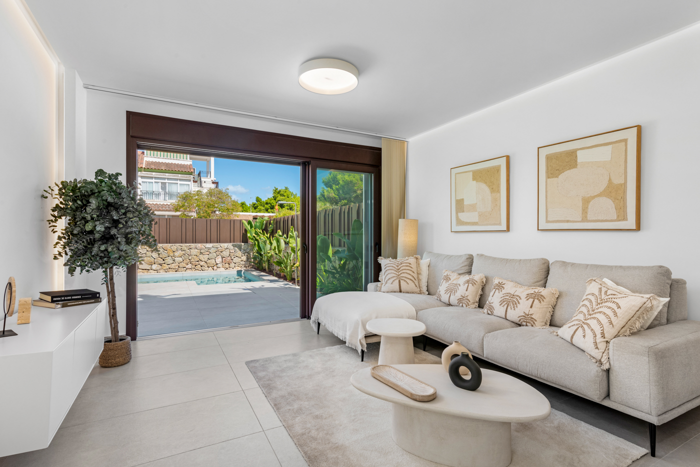 Master bedroom in villa for sale in Pilar de la Horadada