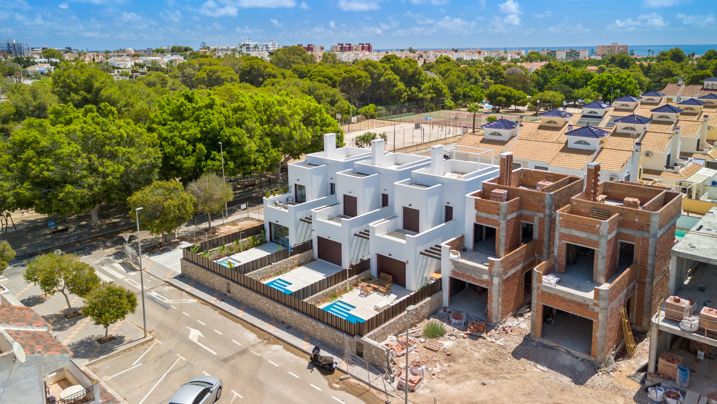 Master bedroom in villa for sale in Pilar de la Horadada