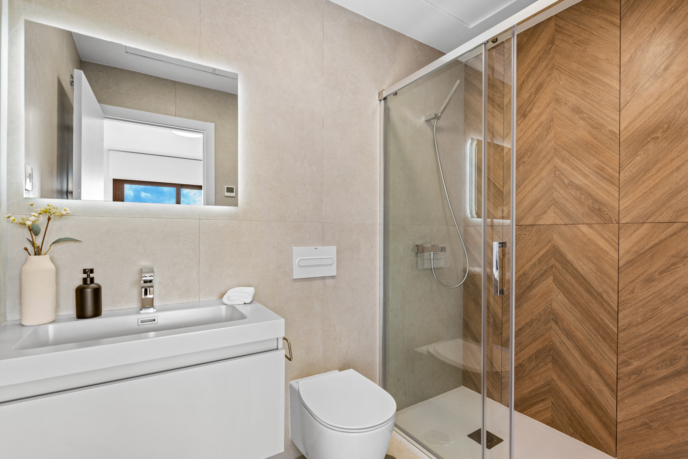 Bedroom in villa for sale in Pilar de la Horadada