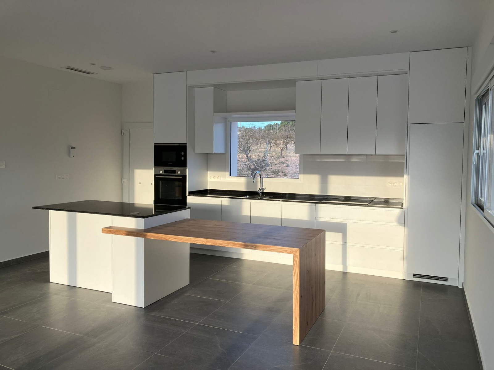Bathroom in villa for sale in Pinoso