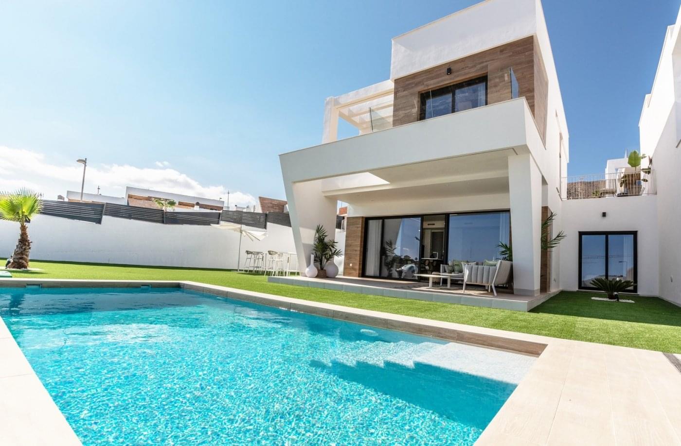 Pool area in villa for sale in Finestrat