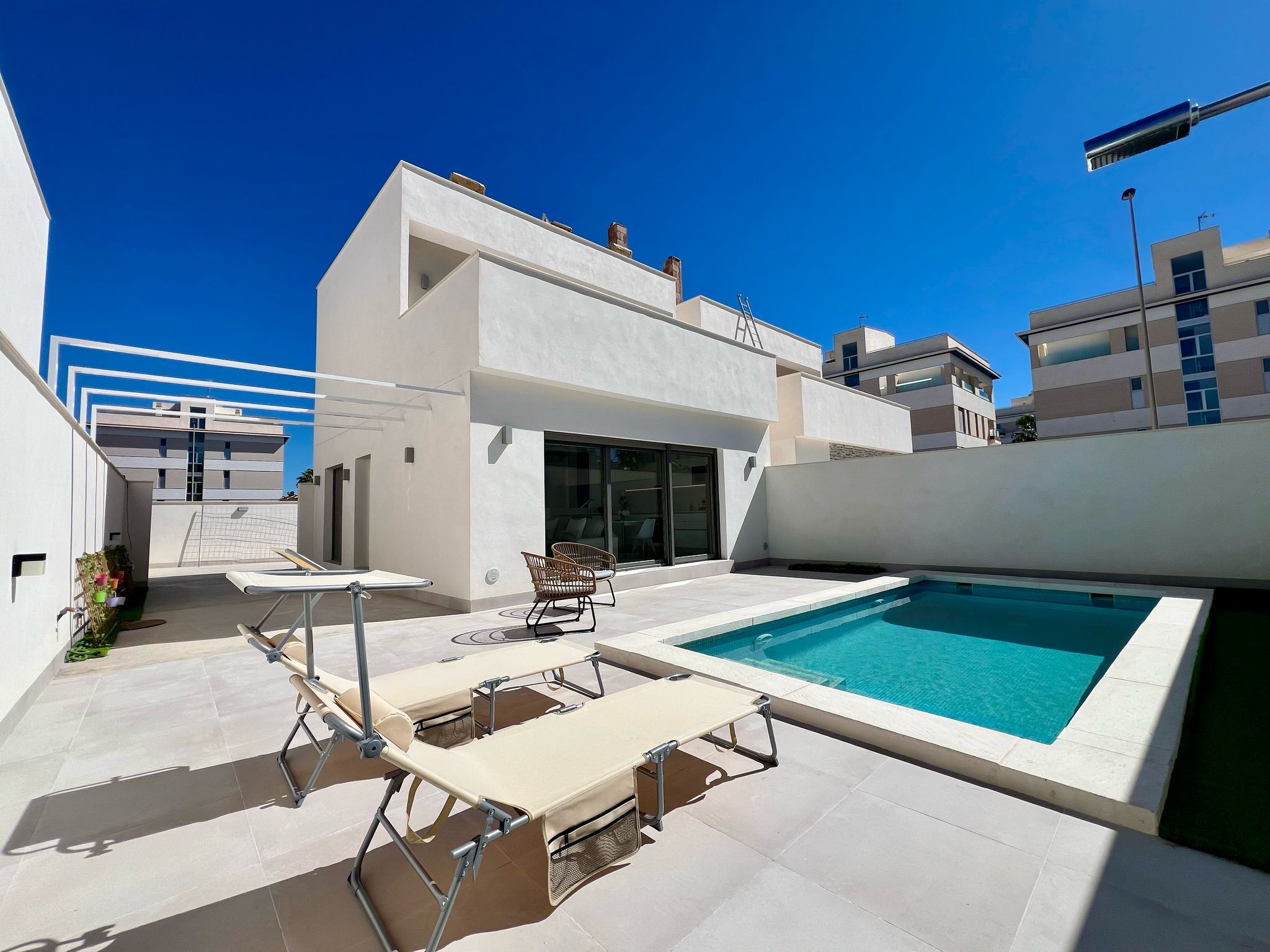 Located in the charming town of Orihuela, this residential complex offers an exclusive selection of