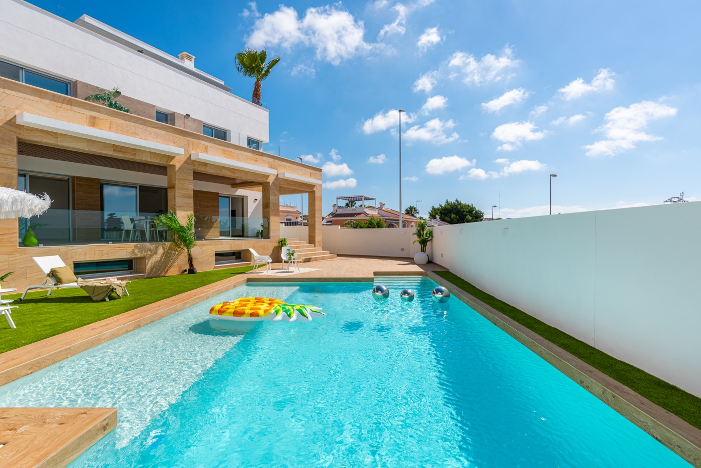 Pool area in villa for sale in Ciudad Quesada