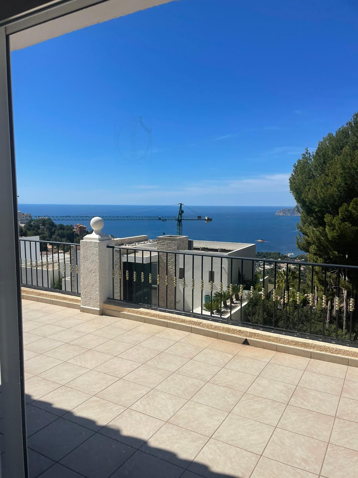 Master bedroom in villa for sale in Altea