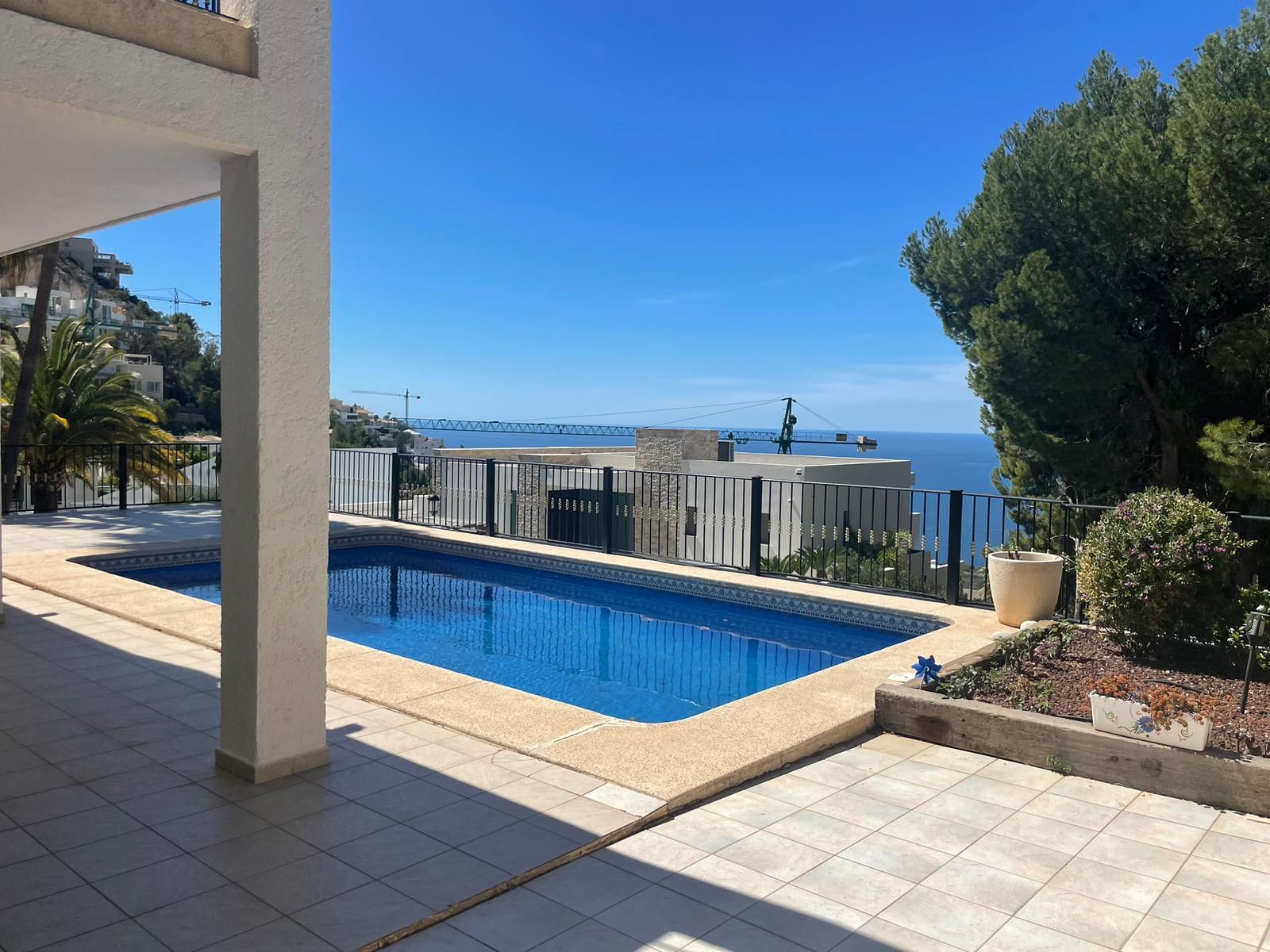 Garden in villa for sale in Altea
