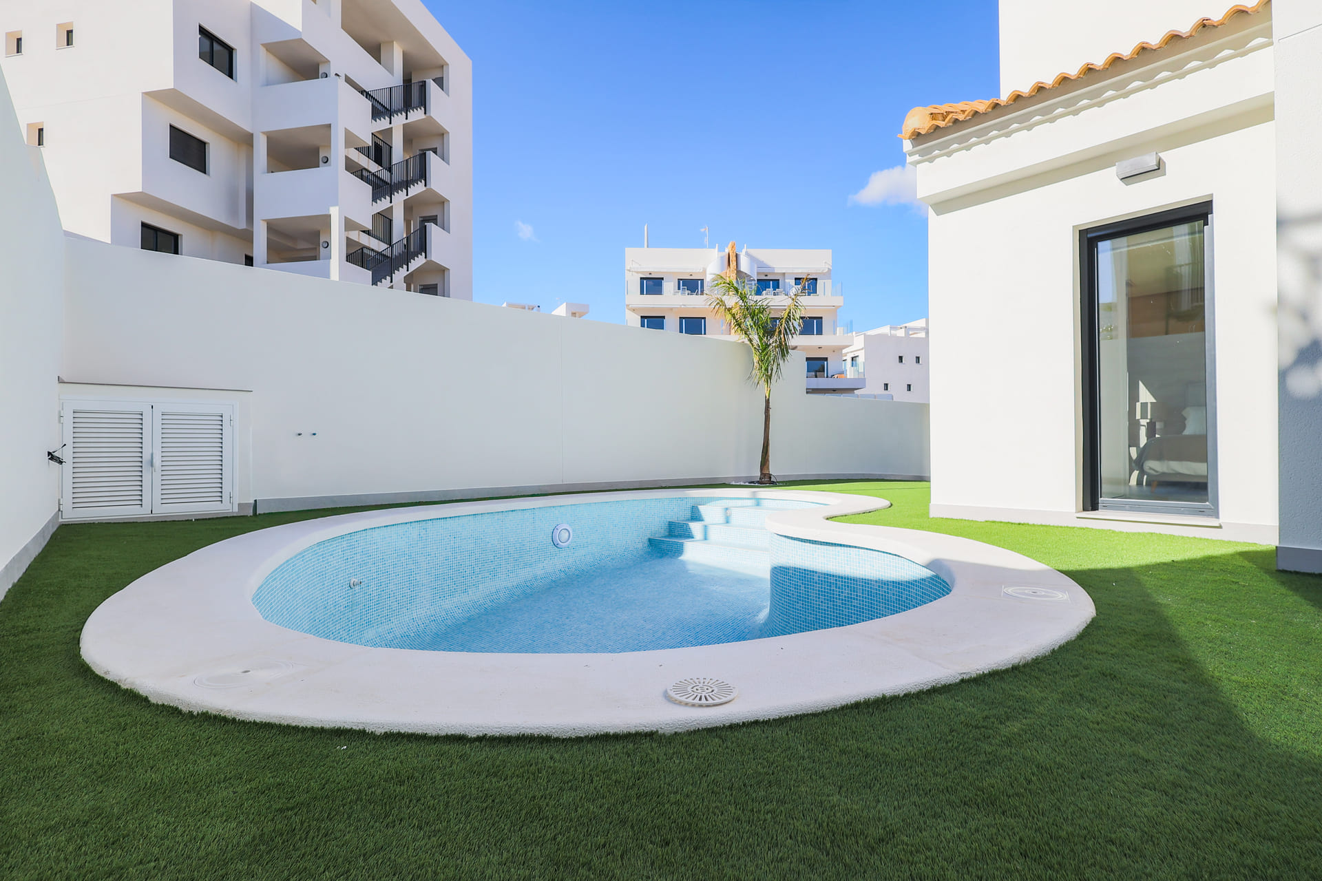 Master bedroom in villa for sale in Orihuela Costa