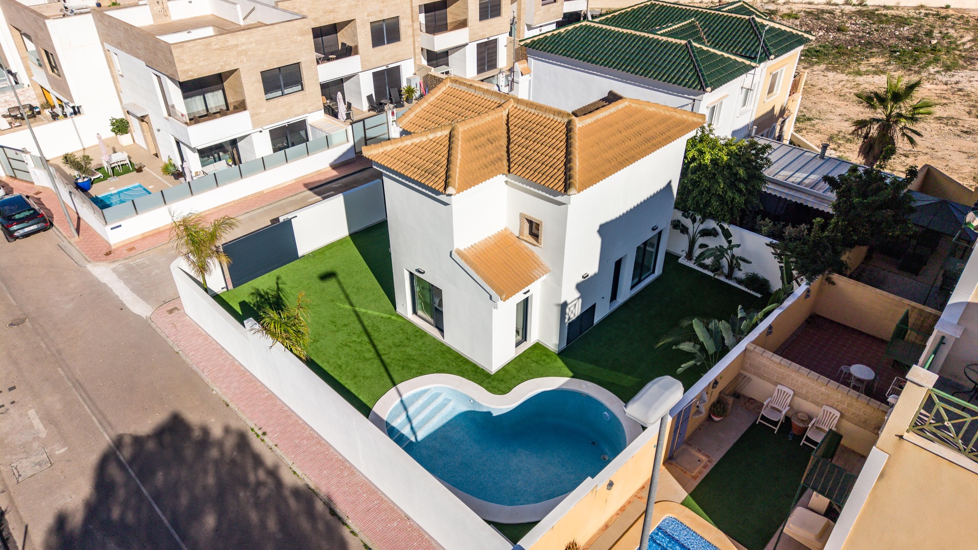 Bedroom in villa for sale in Orihuela Costa