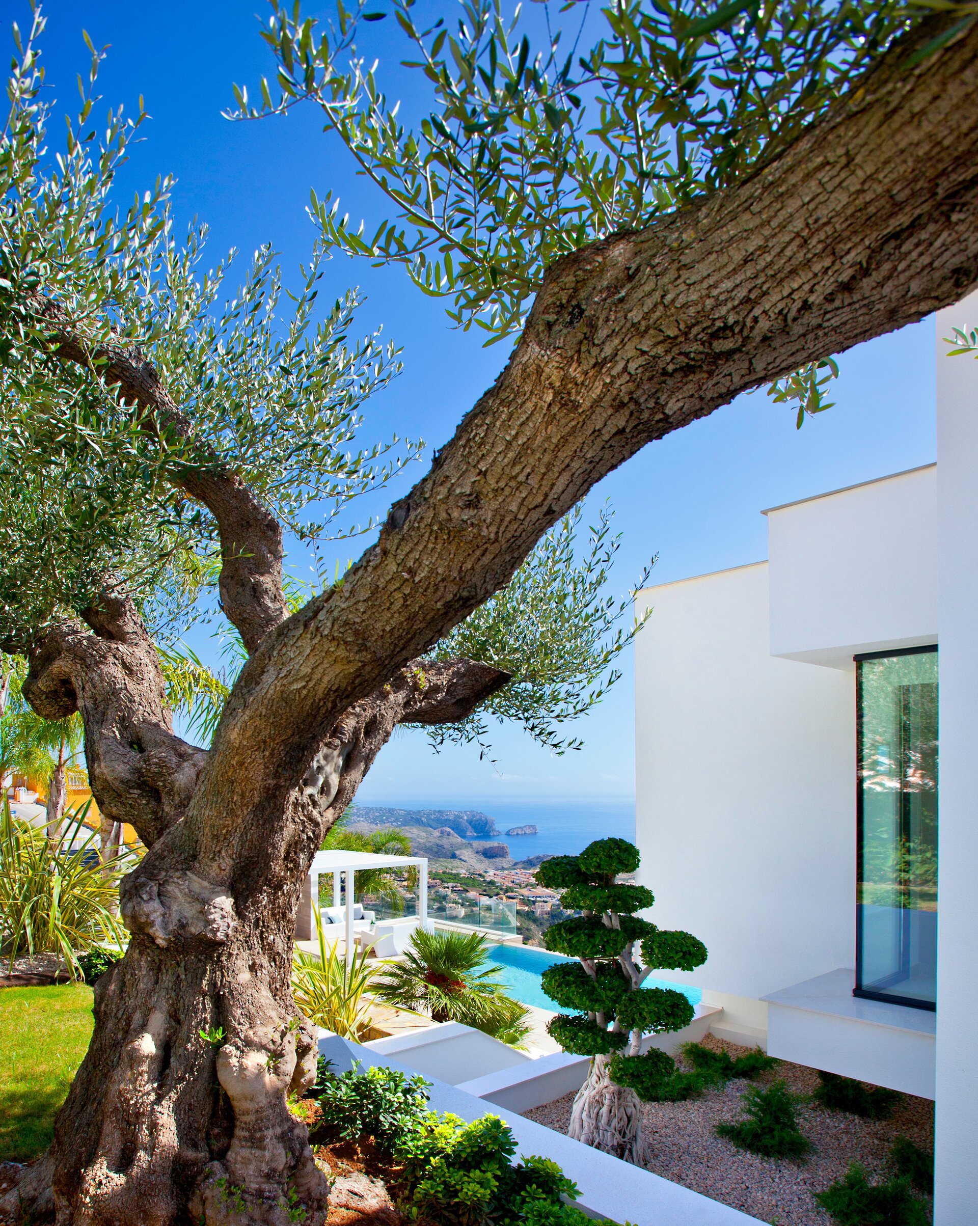 Terrace in villa for sale in Cumbre del Sol