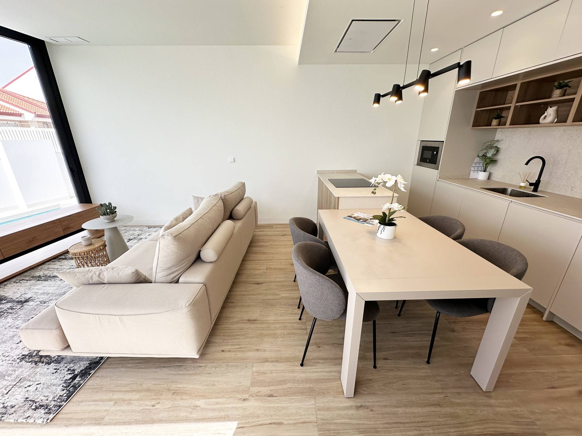 Dining area in villa for sale in Torre de la Horadada