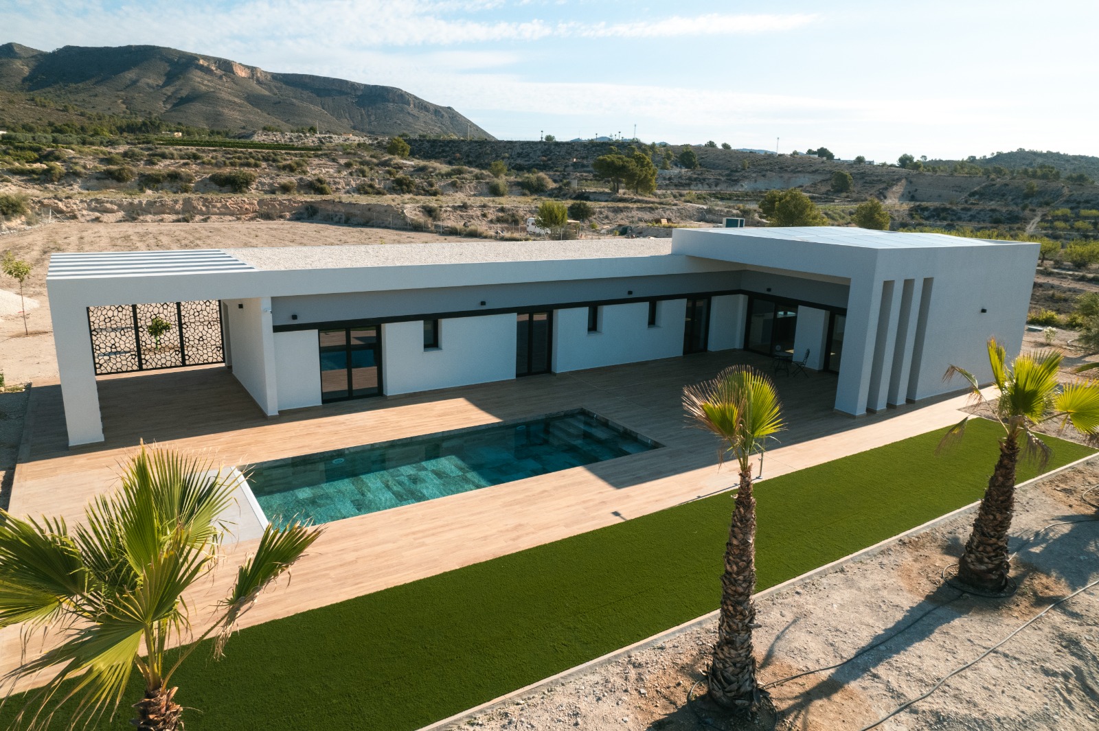 Master bedroom in villa for sale in Pinoso