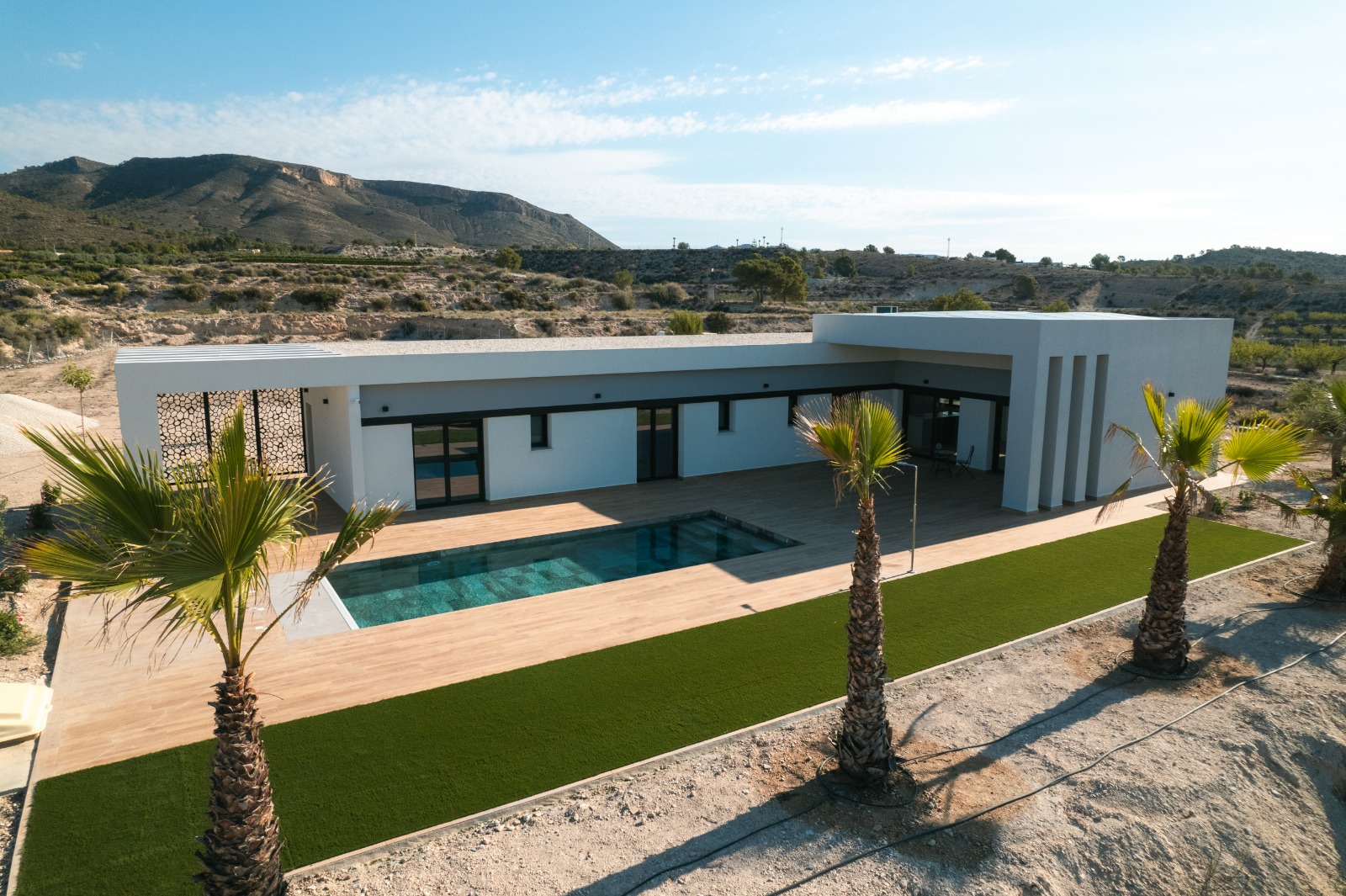 Terrace in villa for sale in Pinoso