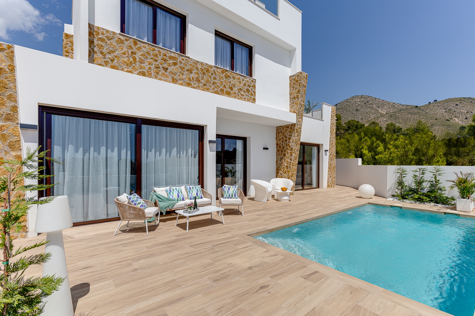 Master bedroom in villa for sale in Finestrat