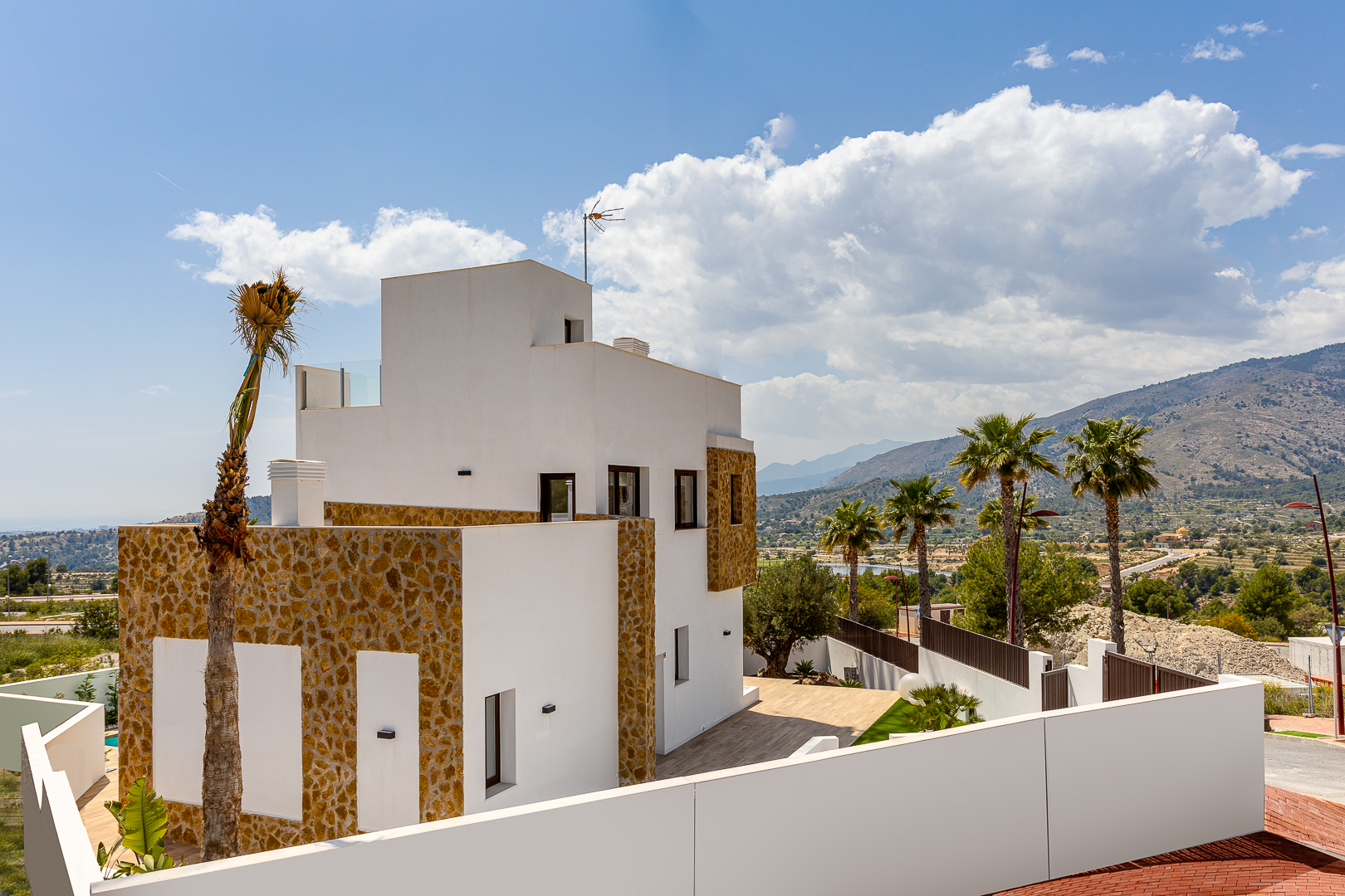 Kitchen in villa for sale in Finestrat