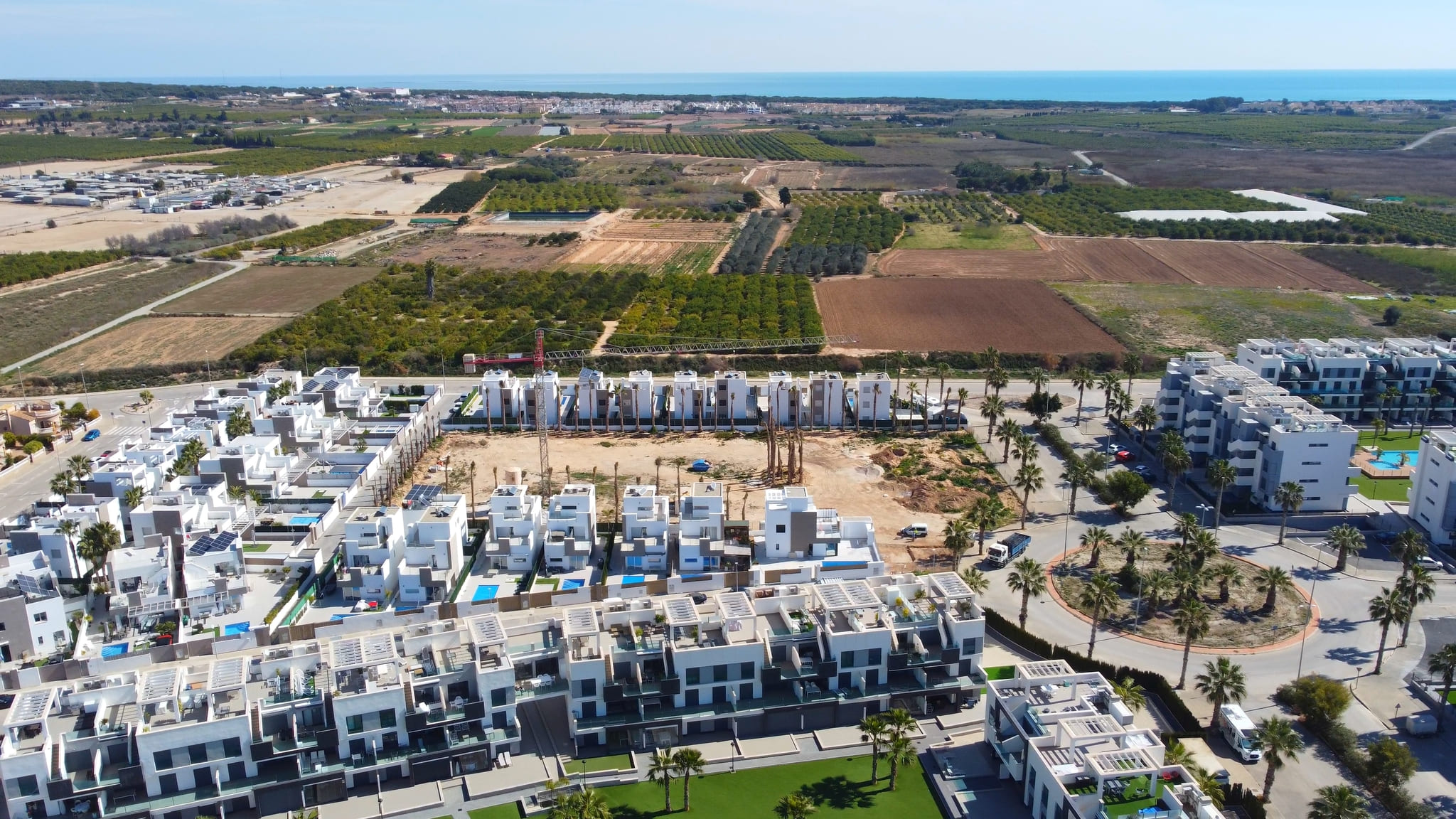 Pool area in apartment for sale in Guardamar del Segura