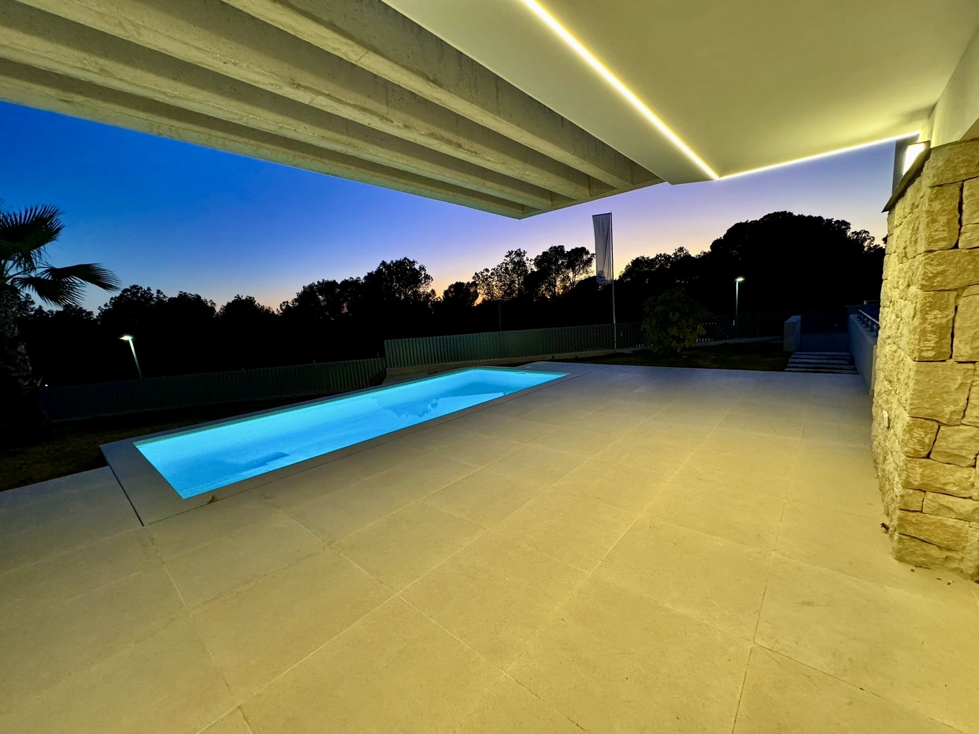 Dining area in villa for sale in Finestrat